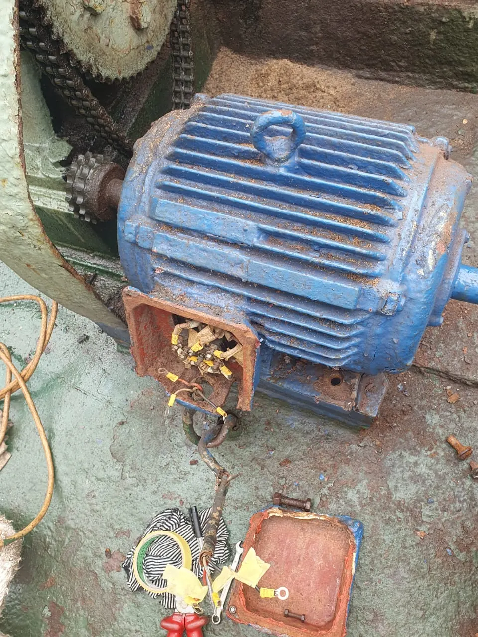 Electric motor on board before repair