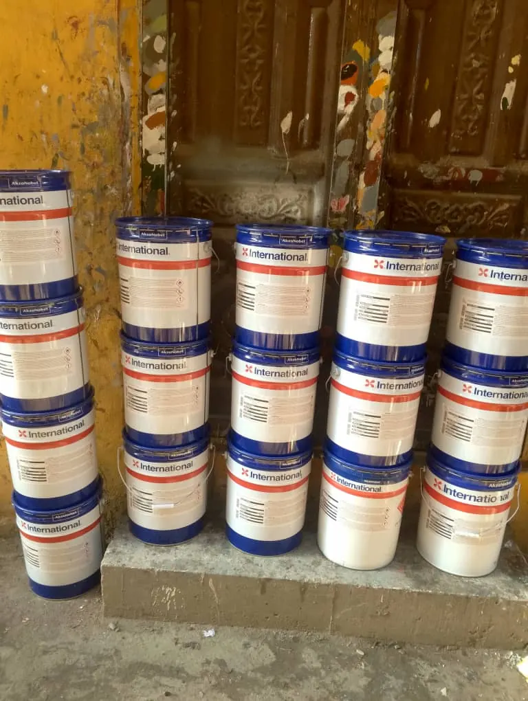 Stock of marine coatings in Lomé